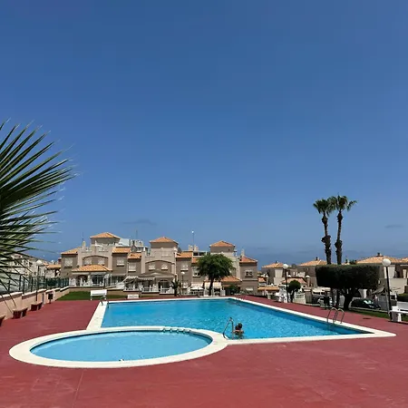 Hébergement de vacances 4 Bedrooms Torrevieja